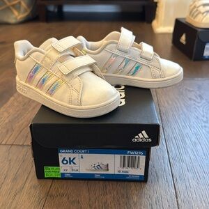 Adidas Toddler Grand Court Shoes in size 6K
